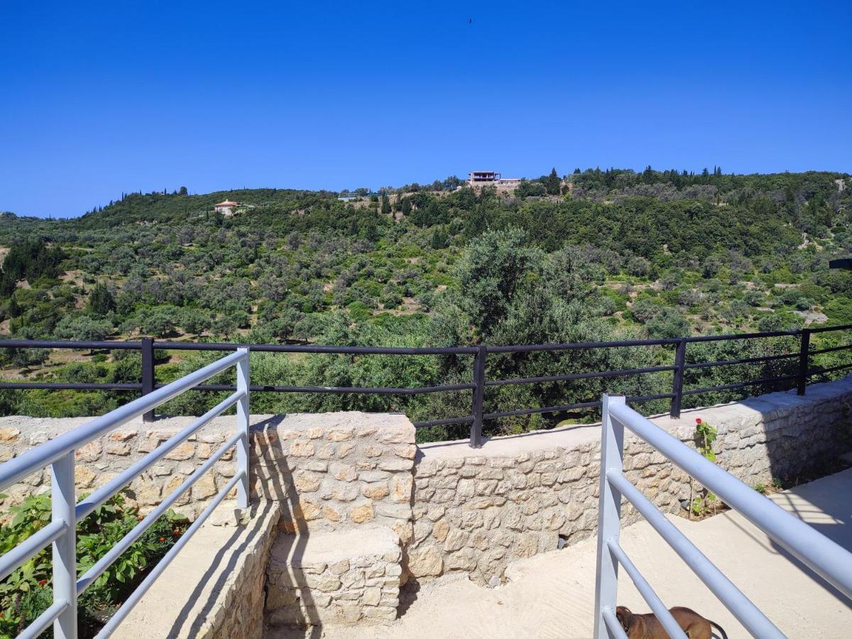 Petros Rooms Himare Exterior photo