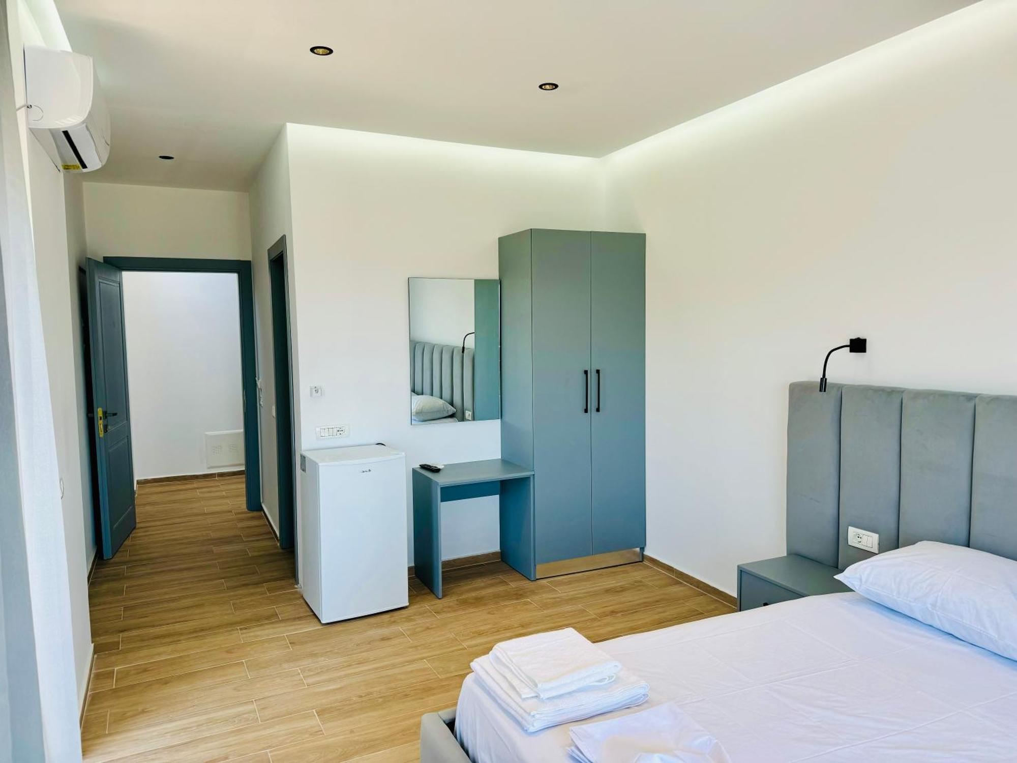 Petros Rooms Himare Exterior photo